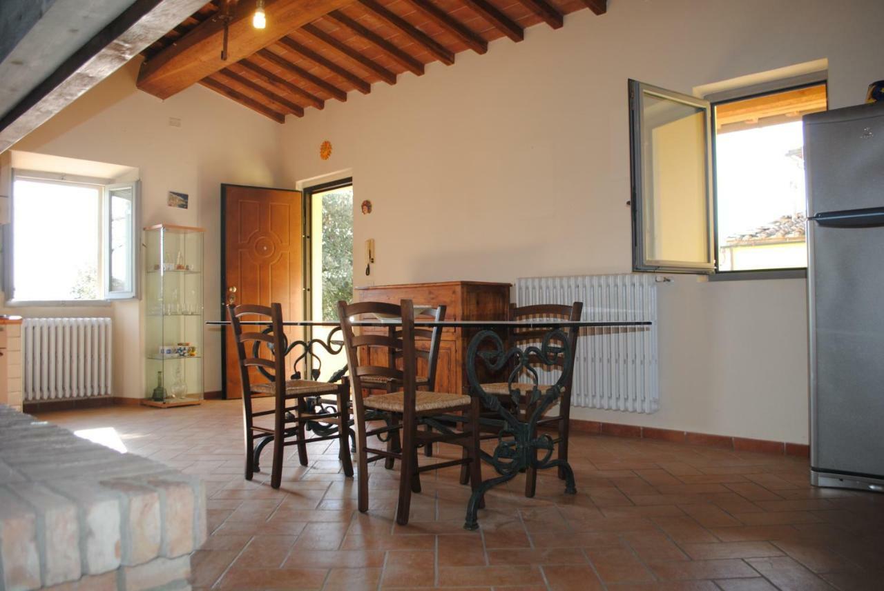 Agriturismo Fattoria Di Malavolta Florens Exteriör bild