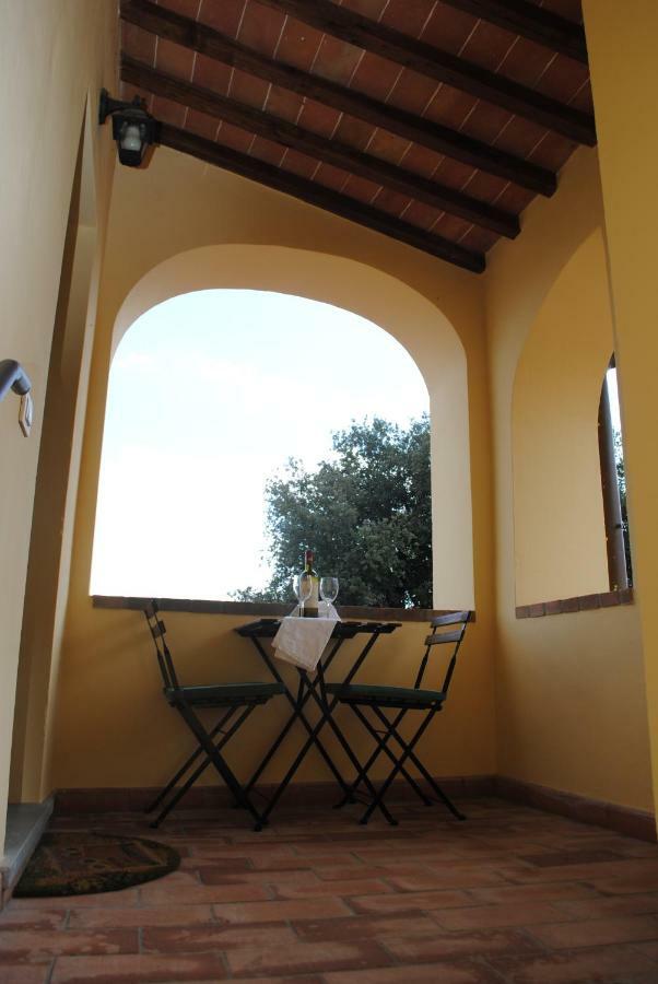 Agriturismo Fattoria Di Malavolta Florens Exteriör bild